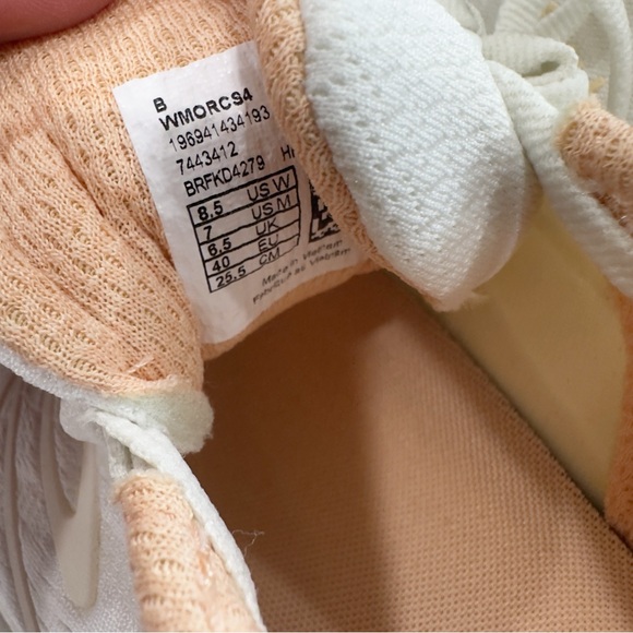 New Balance Women's Fresh Foam X More v4 Running Shoes - Picture 6 of 11